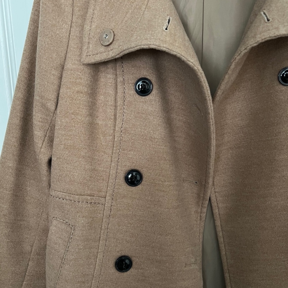 Coat - Picture 3 of 4